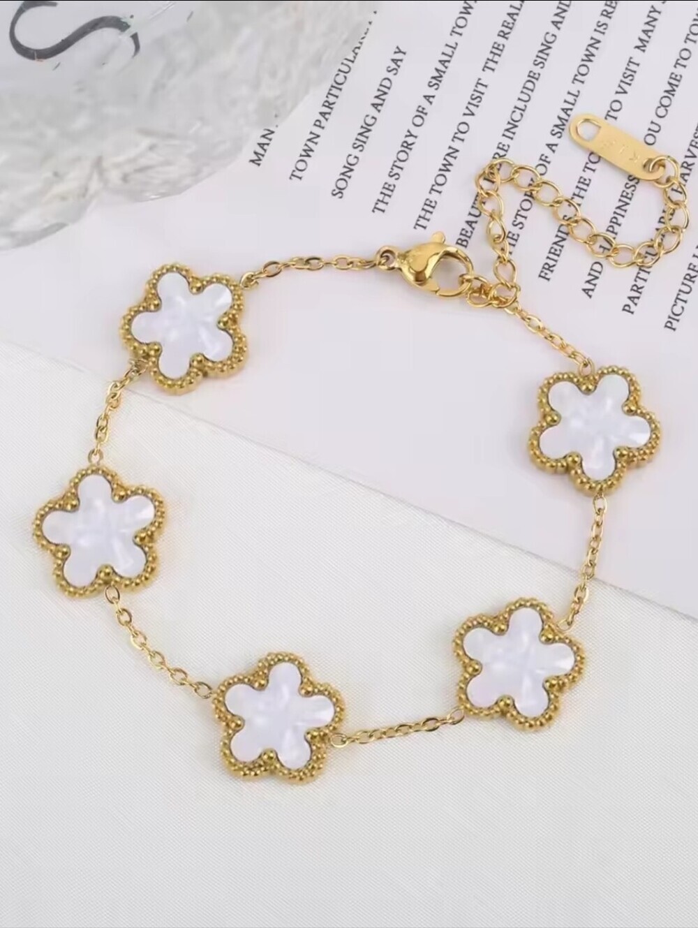 Gold Bracelet with White Clover Motifs - Picture 1 of 6